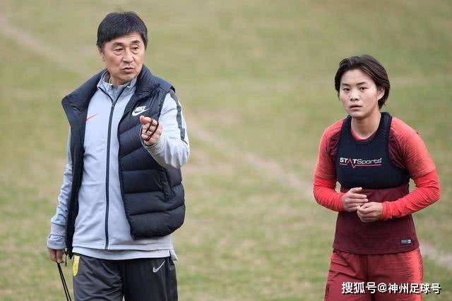 每体：里克尔梅回击弗洛伦蒂诺批评，邀请他参加电视公开辩论